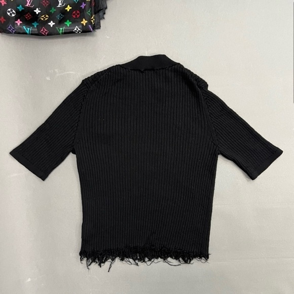 UNIQLO Wool Black Vertical Striped Knit
Stretchy Women’s Sweater Top - Picture 2 of 6